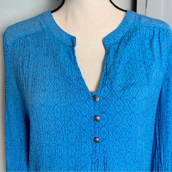 Kim Rogers Tops - Kim Rogers Blue V-Neck Long Sleeve Top Large
